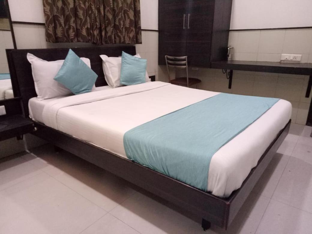 Hotel Sharda Mumbai Exterior foto